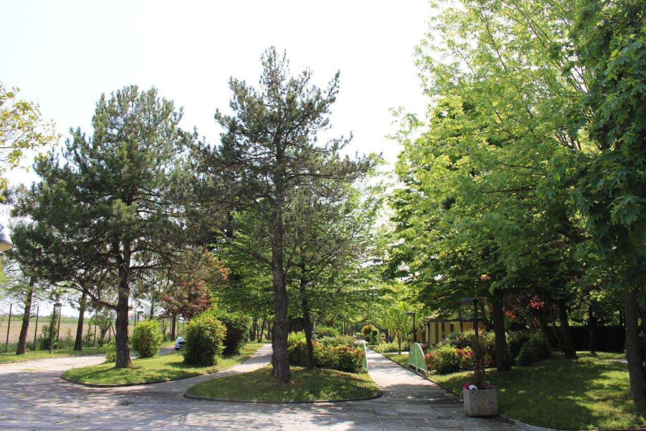 B&B Villa Dei Cigni Reali Carpi Luaran gambar